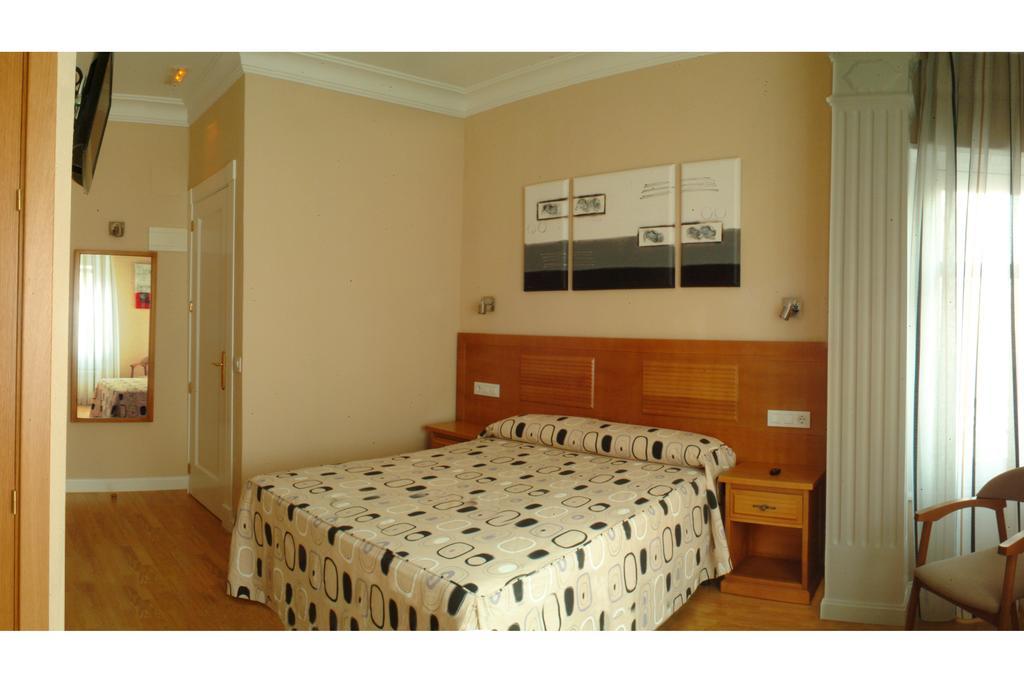 Hotel Santillan II Madrid Pokoj fotografie