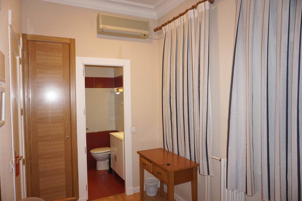 Hotel Santillan II Madrid Pokoj fotografie